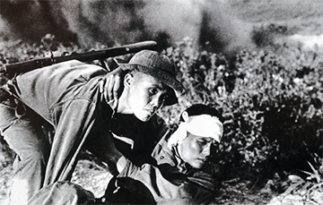 Hình ảnh người lính trong cảm hứng lãng mạn ở đoạn thơ sau của Quang Dũng: Tây Tiến đoàn binh không mọc tóc... Sông Mã gầm lên khúc độc hành