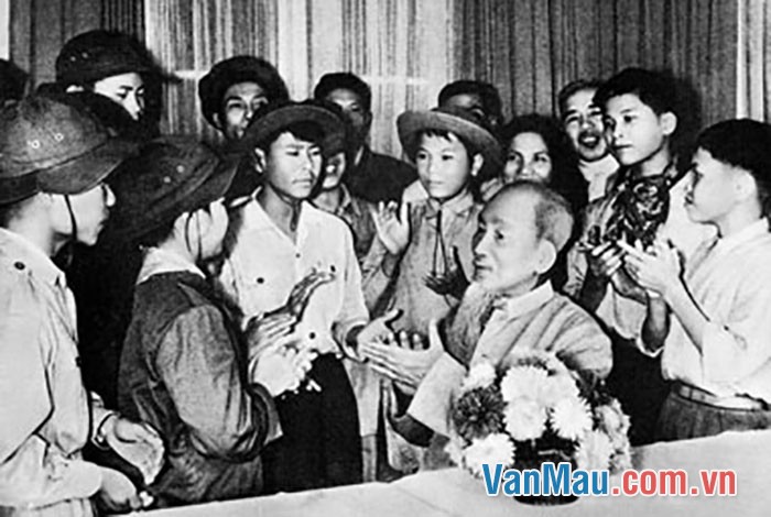 tuổi trẻ góp phần xứng đáng vào sự nghiệp xây dựng và bảo vệ đất nước Việt Nam giàu đẹp, văn minh