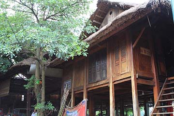 Nhà em ở vùng núi cao, hãy tả ngôi nhà đó Nhà em ở vùng núi cao, hãy tả ngôi nhà đó