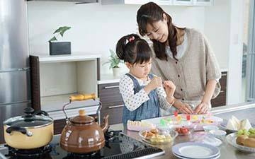 Hãy tả mẹ em khi đang nấu cơm