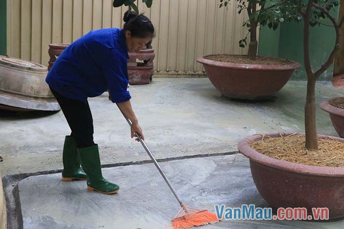 Bao năm qua bác đều làm việc rầt chăm chỉ và cẩn thận