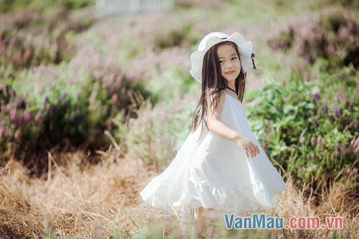 Hà Vi còn là cô bé hiếu động và thông minh