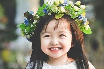 Hãy tả em gái (em họ) của em Hãy tả em gái (em họ) của em