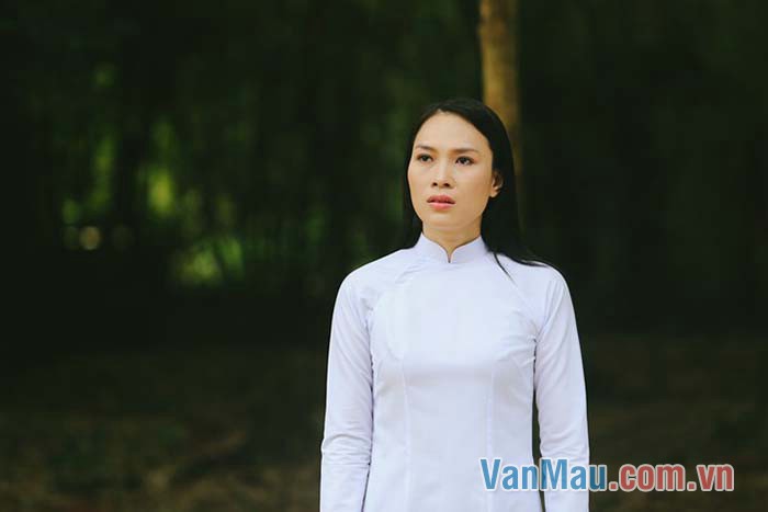 Mỹ Tâm thật xinh và cũng thật ấn tượng trong tà áo dài trắng thướt tha Mỹ Tâm thật xinh và cũng thật ấn tượng trong tà áo dài trắng thướt tha