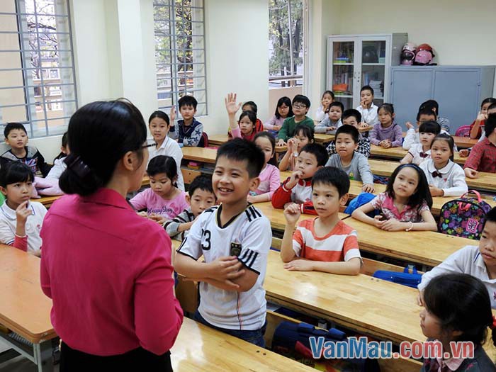 Thầy cô để lại trong lòng em tình cảm khó phai mờ Thầy cô để lại trong lòng em tình cảm khó phai mờ