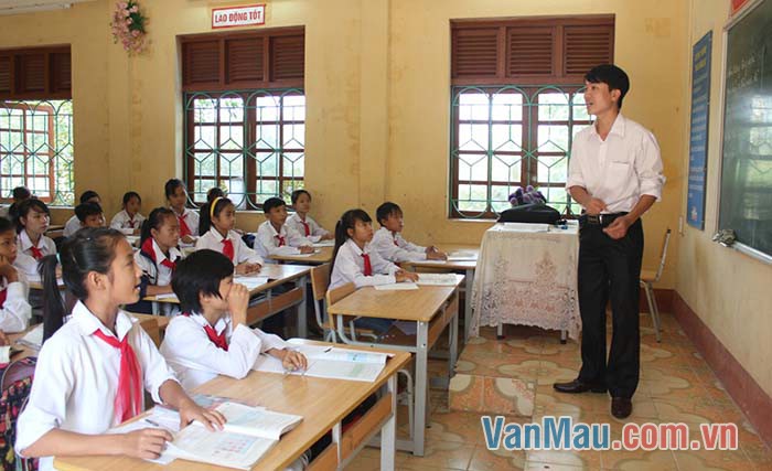 Thầy giảng say sưa