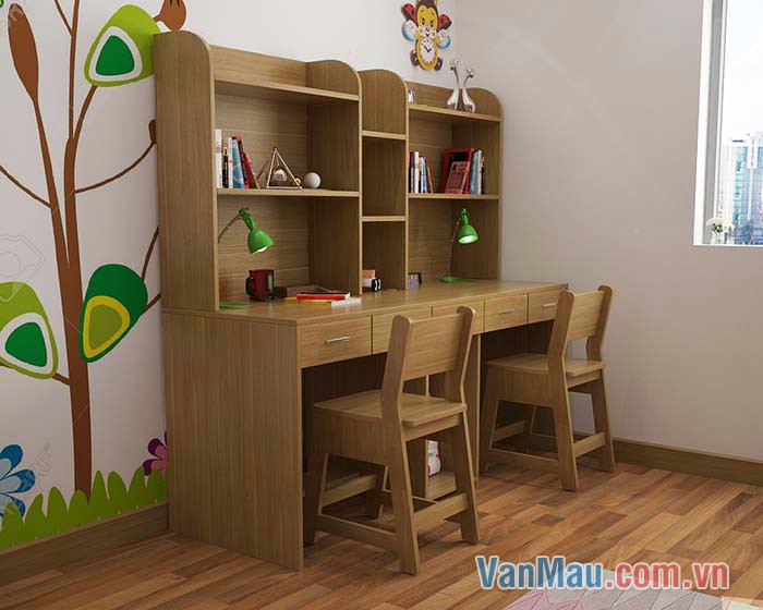 Ở góc phòng em kê một cái bàn học nhỏ nhắn Ở góc phòng em kê một cái bàn học nhỏ nhắn