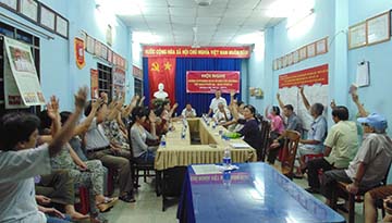 Tả bác tổ trưởng dân phố nơi em sinh sống Tả bác tổ trưởng dân phố nơi em sinh sống