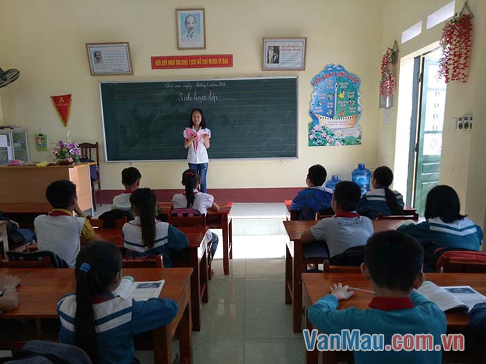 Ban cán sự lớp đánh giá về kết quả hoạt động của lớp trong tháng