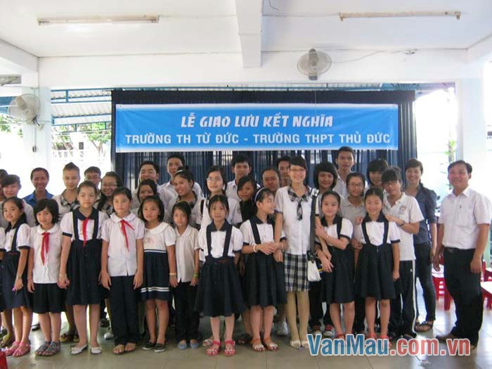 Chương trình buổi gặp gỡ, giao lưu với học sinh trường kết nghĩa