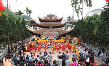 Giới thiệu về lễ hội chùa Hương, xã Hương Sơn, huyện Mĩ Đức, Hà Tây nay thuộc Hà Nội