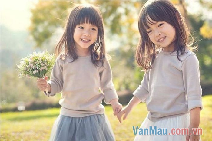Thể hiện tình cảm với người thân Thể hiện tình cảm với người thân