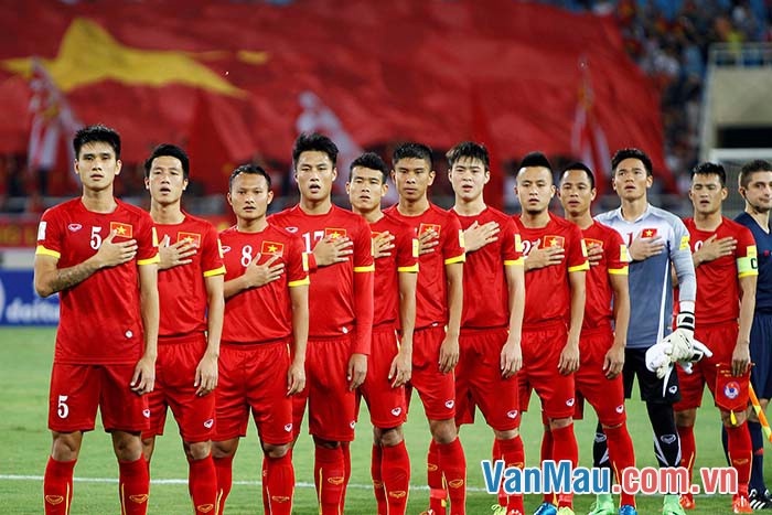 Kể lại một trận thi đấu bóng đá của dội tuyển Việt Nam