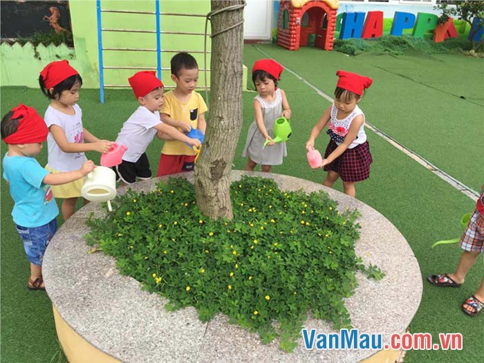 Trường em có một độỉ bảo vệ cây xanh