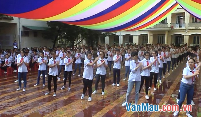 Đóng vai chi đội trưởng, báo cáo với thầy (cô) Tổng phụ trách kết quả tháng thi đua Xây dựng đội vững mạnh Đóng vai chi đội trưởng, báo cáo với thầy (cô) Tổng phụ trách kết quả tháng thi đua Xây dựng đội vững mạnh