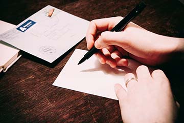 Viết thư thăm hỏi bệnh tình của bà ở quê Viết thư thăm hỏi bệnh tình của bà ở quê