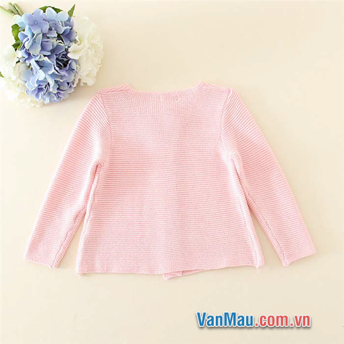 Hãy kể lại từng đoạn câu chuyện “Chiếc áo len” Hãy kể lại từng đoạn câu chuyện “Chiếc áo len”