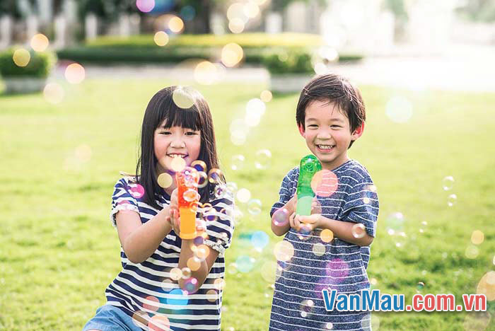 Kể về một người hàng xóm mà em quý mến. Viết những điều vừa kể thành một bài văn
