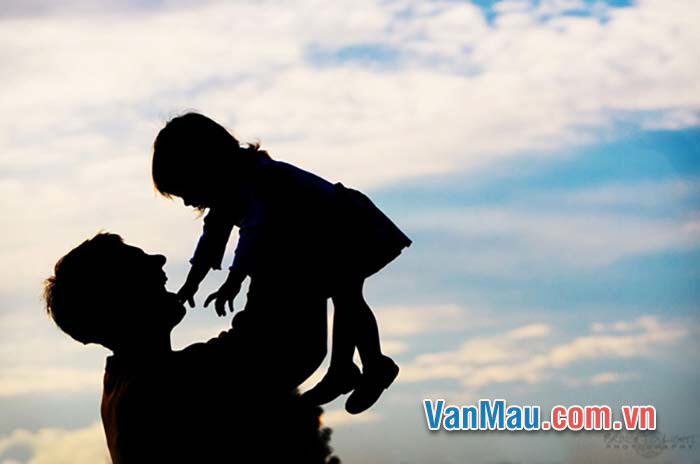 Hãy viết một đoạn văn ngắn kể về tình cảm của bố mẹ hoặc người thân của em đối với em Hãy viết một đoạn văn ngắn kể về tình cảm của bố mẹ hoặc người thân của em đối với em